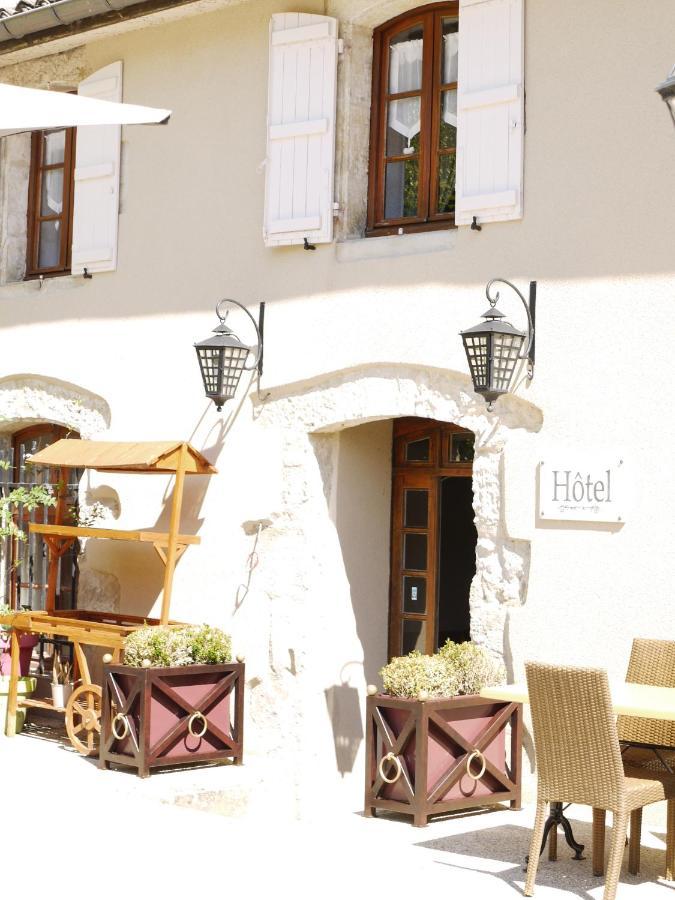 Le Chapeau Rouge Lusignan Exterior foto